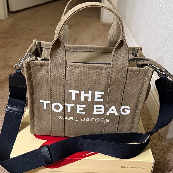 Marc Jacobs Tote Bag - Picture 1 of 1